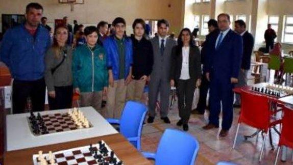 Okul Sporları Satranç Turnuvası Başladı