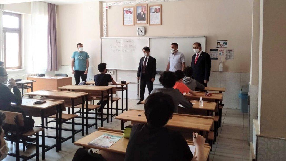Mahmut Esat Ortaokulu'nda destekleme kurslarına ziyaret