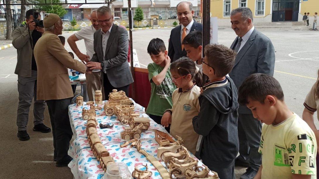 Atatürk İlkokulunun 23 Nisan Çocuk Bayramı etkinlikleri kapsamında düzenlediği 